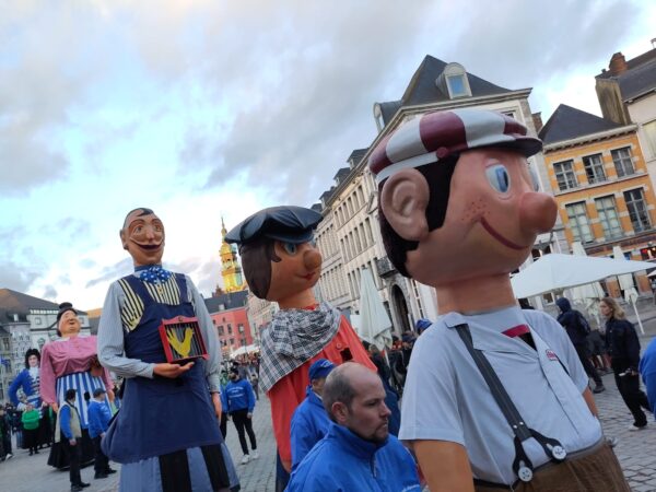 Traditionnelle Ducasse de Messines dans un quartier en plein renouveau