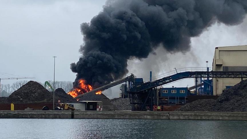 Incendie du broyeur à métaux d&rsquo;Obourg: nous demandons plus de contrôles, de transparence et de sécurité!